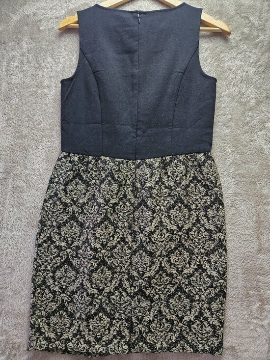 LOFT Sleeveless Sheath Dress Black Gold Damask Jacquard Pattern Women's Size 4 - Picture 2 of 7